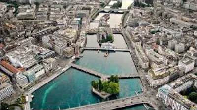Dans quel pays la ville de Genève est-elle située ?