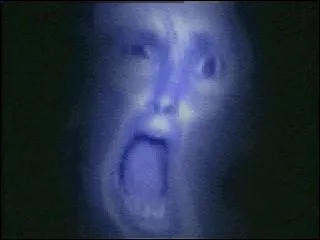 On ne voit pas les deux personnages principaux dans le gnrique.