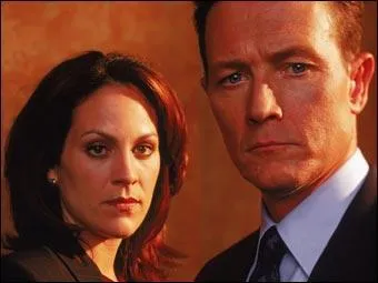 Quels acteurs remplacent David Duchovny et Gillian Anderson dans les dernires saisons ?