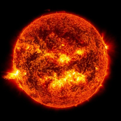 Combien de fois peut-on mettre la Terre dans le Soleil ?