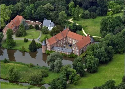 Qui est le bourgmestre de cette ville ?