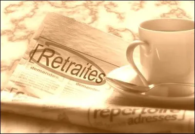 La loi sur les retraites ouvrières et paysannes est votée en France le 12 février. A quel âge celles-ci sont-elles fixées ?