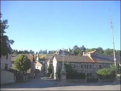 Quoi de mieux que d'acheter une tondeuse à Pelouse. Village d'Occitanie, il se trouve dans le département ...