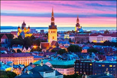 Lequel de ces pays a pour capitale "Tallinn" ?