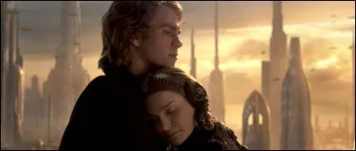 Anakin Skywalker apprend par Padmé Amidala qu'il va être père de jumeaux lors de l'épisode 3 (Attention à bien lire la question avant de répondre).