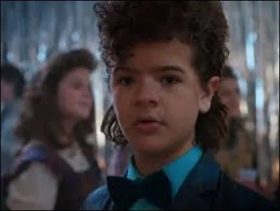 Qui a dansé avec Dustin lors du bal d'hiver ?