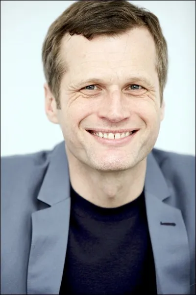 Famille Mollina : 
Robert Plagnol est dans le rôle de...