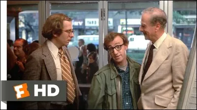 Dans "Annie Hall", on s'apercoit que les histoires d'amour finissent mal en général, puisqu'à la fin du film on voit partir...