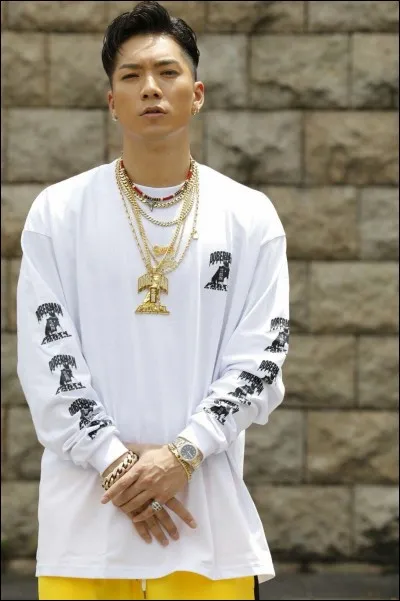 De quel groupe fait-il partie ?