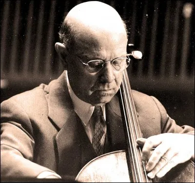 De quel instrument jouait Pablo Casals ?