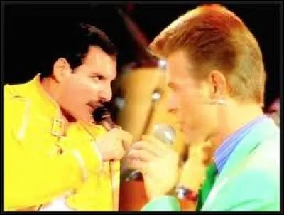 Quel morceau Freddie Mercury a-t-il chanté avec David Bowie ?