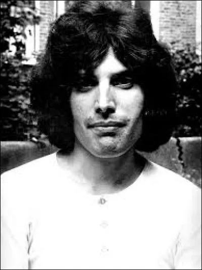 Quelle est la date d'anniversaire de Brian May ?