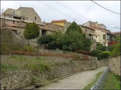 Commune d'Occitanie, dans l'arrondissement de Lodève, Poujols se situe dans le département ...