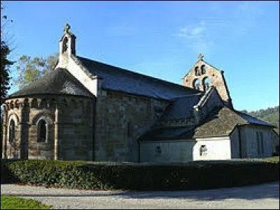 Comment appelle-t-on les habitants de Ydes (Cantal) ?