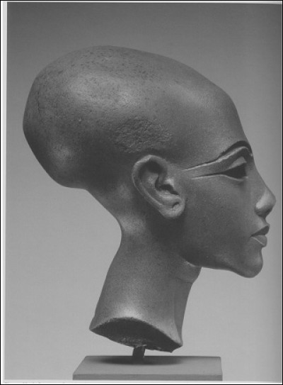 Sous ce pharaon dit "l'hérétique", cette forme d'art bouscula sérieusement les codes établis. Comment est nommée cette période ?