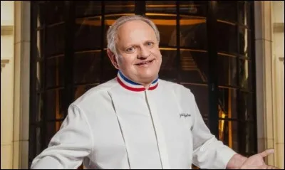 Qui est ce chef le plus étoilé du monde qui totalisait 31 étoiles au guide Michelin en 2018 ?