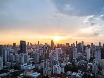 J - Dans quel pays la ville "Johannesbourg" est-elle située ?