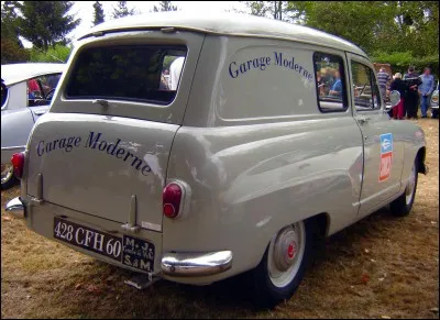 Quel est le nom de cette Simca ?