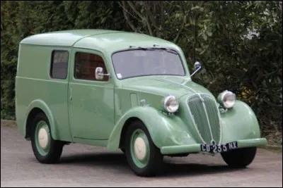 Quel est le nom de cette Simca ?