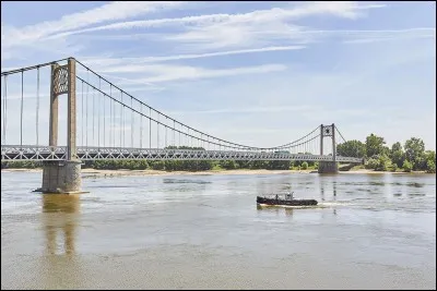 Quel fleuve principal passe par Nantes ?