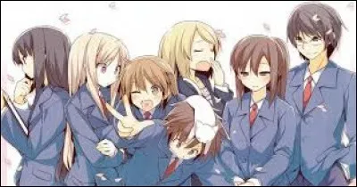 Quelle est l'habitude de l'héroïne avec des nouvelles personnes ?