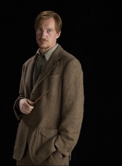 Dans "Harry Potter et le Prisonnier D'Azkaban", qui est en fait, le Professeur Lupin ?