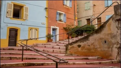 Quelle langue parlait-on dans la région jusqu'au XXe siècle?