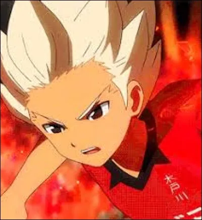 Auparavant, il était capitaine, mais de quelle équipe ?