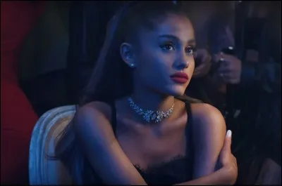 De quelle chanson proviennent les paroles suivantes : And all I want to do is to fall in deep ?