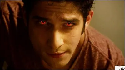 Qui Scott a-t-il mordu ?