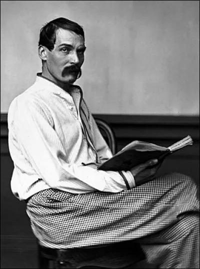 Ce capitaine de la Compagnie des Indes orientales a participé à la guerre de Crimée : il possédait une extraordinaire connaissance des langues (29) et a réalisé un voyage déguisé à La Mecque, à l'époque interdite aux Occidentaux. C'était un ethnologue fort savant qui possédait une perception précise des moeurs.
Quel est cet Anglais qui a été le 1er Européen connu à avoir vu le lac Tanganyika ?