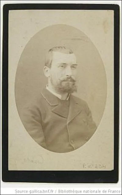 Explorateur français ayant voyagé en Afrique équatoriale. Il s'est inspiré de David Livingstone et conçut le projet d'aller explorer les lacs où Livingstone décéda.
Quel est ce chercheur qui a son retour, publia ''Les Lacs de l'Afrique équatoriale : voyage d'exploration exécuté, de 1883 à 1885'' et fut fait membre de la Légion d'honneur et reçut, la médaille d'or de la Société de géographie ?