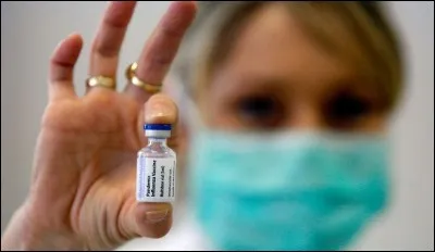 2010 : Mme Bachelot avait commandé 96 millions de vaccins... mais seuls 6 millions de Français ont accepté de se faire piquer ! C'était contre quelle maladie, déjà ?