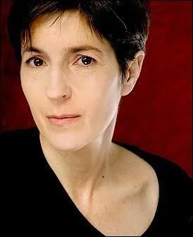 Quelle auteur, femme de caractre, a crit 'L'inceste' ou encore 'Quitter la ville' et 'Pourquoi le Brsil' ?