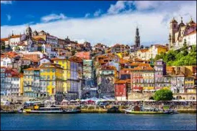 "Porto" est une ville située...