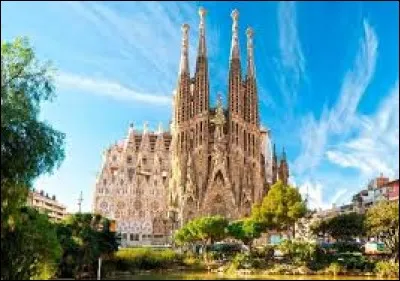 La Sagrada Família est une basilique...