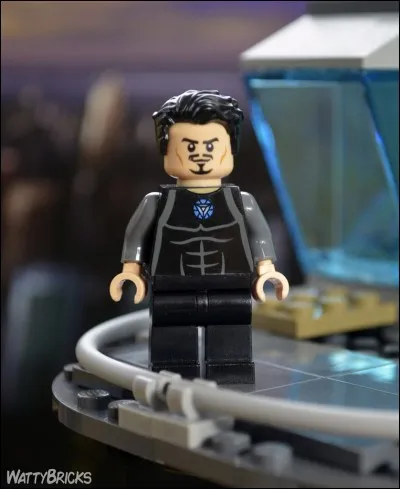 En qui se transforme Tony Stark ?