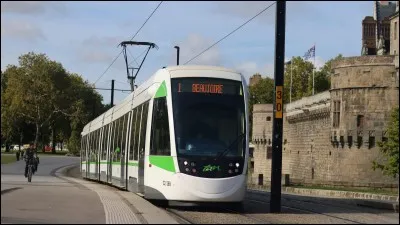 Combien y a-t-il lignes de tramway à Nantes ?
Attention, il a un piège dans cette question.
