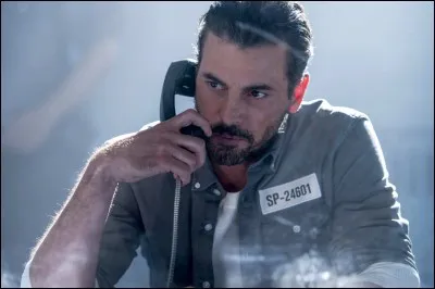 Le père de ton copain/ta copine est en prison. Comment réagis-tu ?