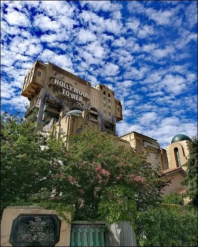 L'attraction Hollywood Tower Hotel est une attraction à...