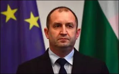 "Roumen Radev" est mon président.