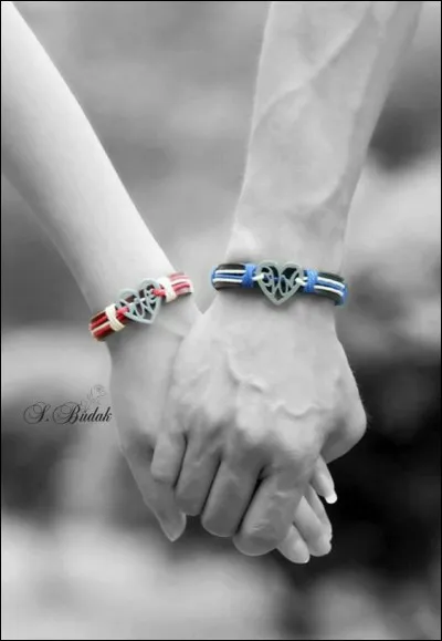 On continue &agrave; compl&eacute;ter : C'est vrai, nous serons vieux, tr&egrave;s vieux, faiblis par l'&acirc;ge,Mais plus fort chaque jour je serrerai ta mainCar vois-tu chaque jour je t'aime davantage.....