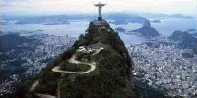 Dans quel pays se situe le "Corcovado" ?