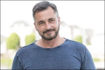 Olivier Minne est né au Luxembourg.