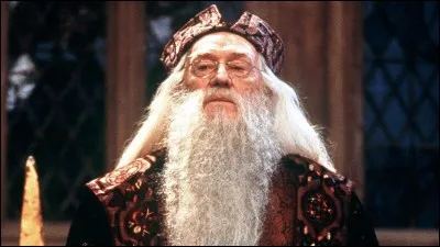 Dans quel tome/film Dumbledore meurt-il ?