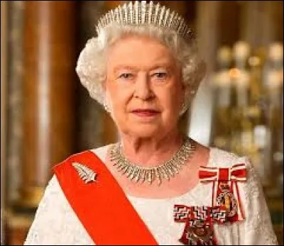 "Élisabeth II" est née dans mon pays.