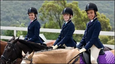 Dans la s3 qui joue le rôle de Carole Hanson ?