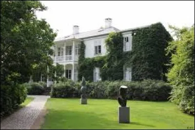 Le "musée d'art moderne Louisiana" est situé dans mon pays.