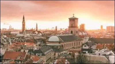 Ma capitale est "Copenhague".