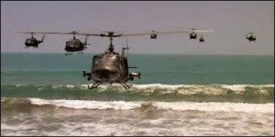 Dans quel film voit-on la scène mythique de l'attaque des hélicoptères sur la musique de Richard Wagner "La Chevauchée des Walkyries" ?